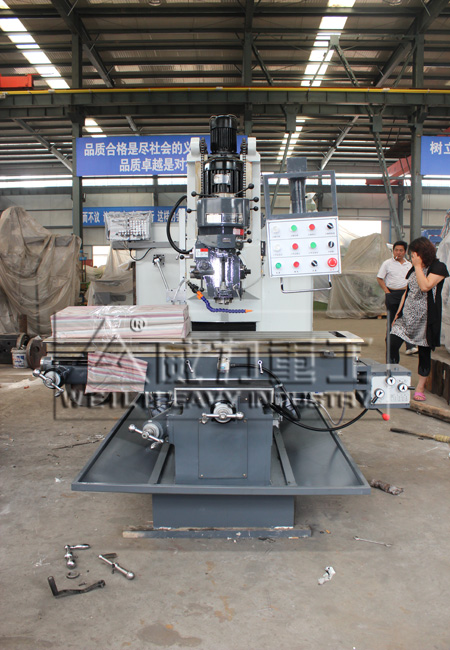 數控銑床出現漏油分為滲漏、滴漏和流油1